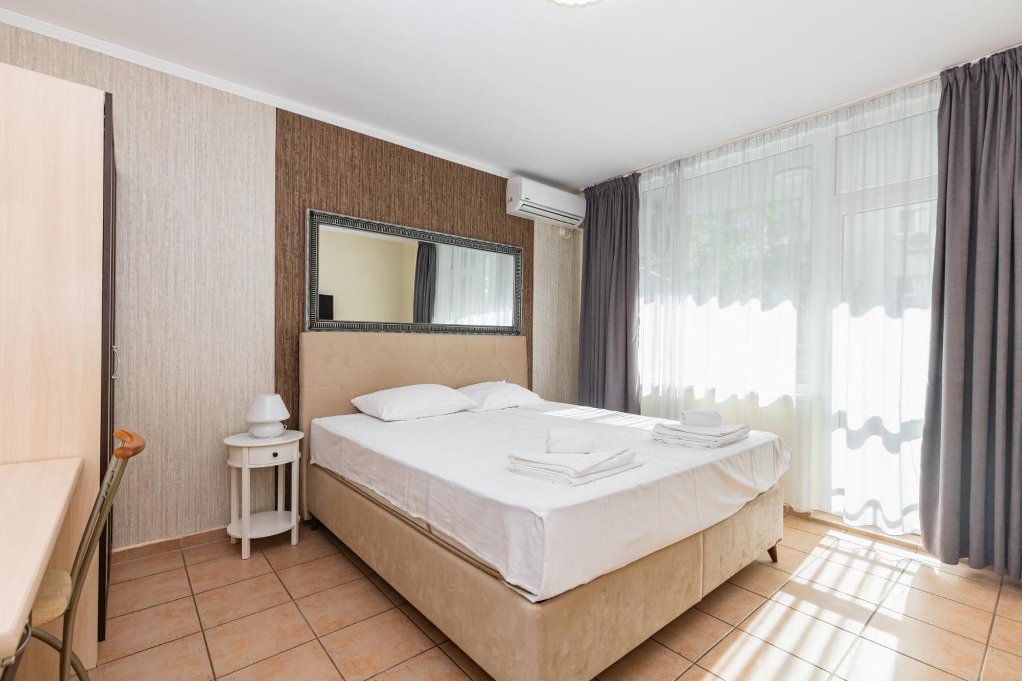 Favorit Aparthotel サニービーチ エクステリア 写真