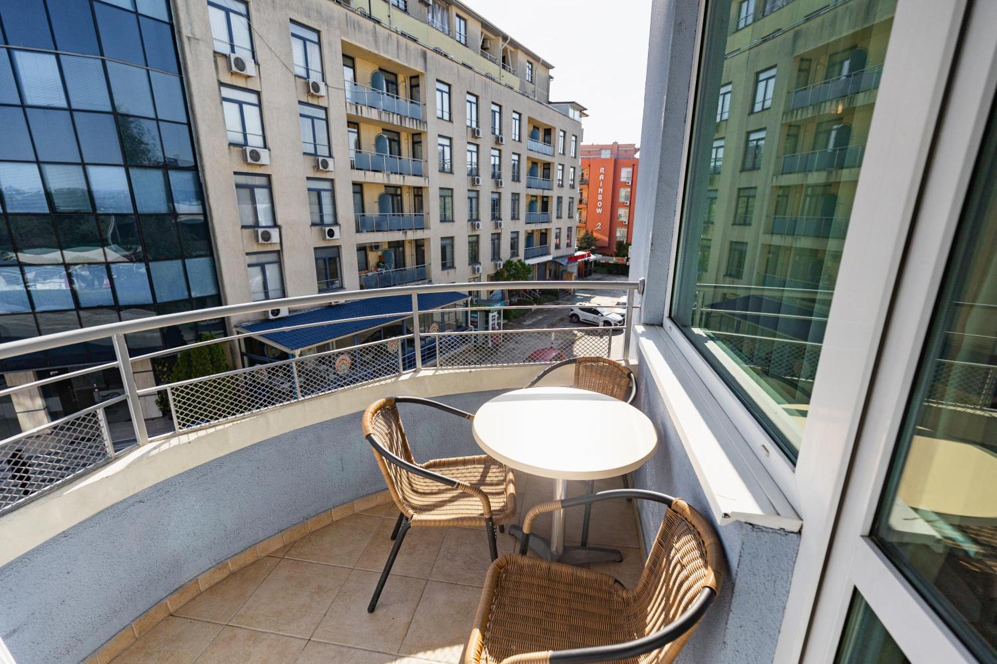 Favorit Aparthotel サニービーチ エクステリア 写真