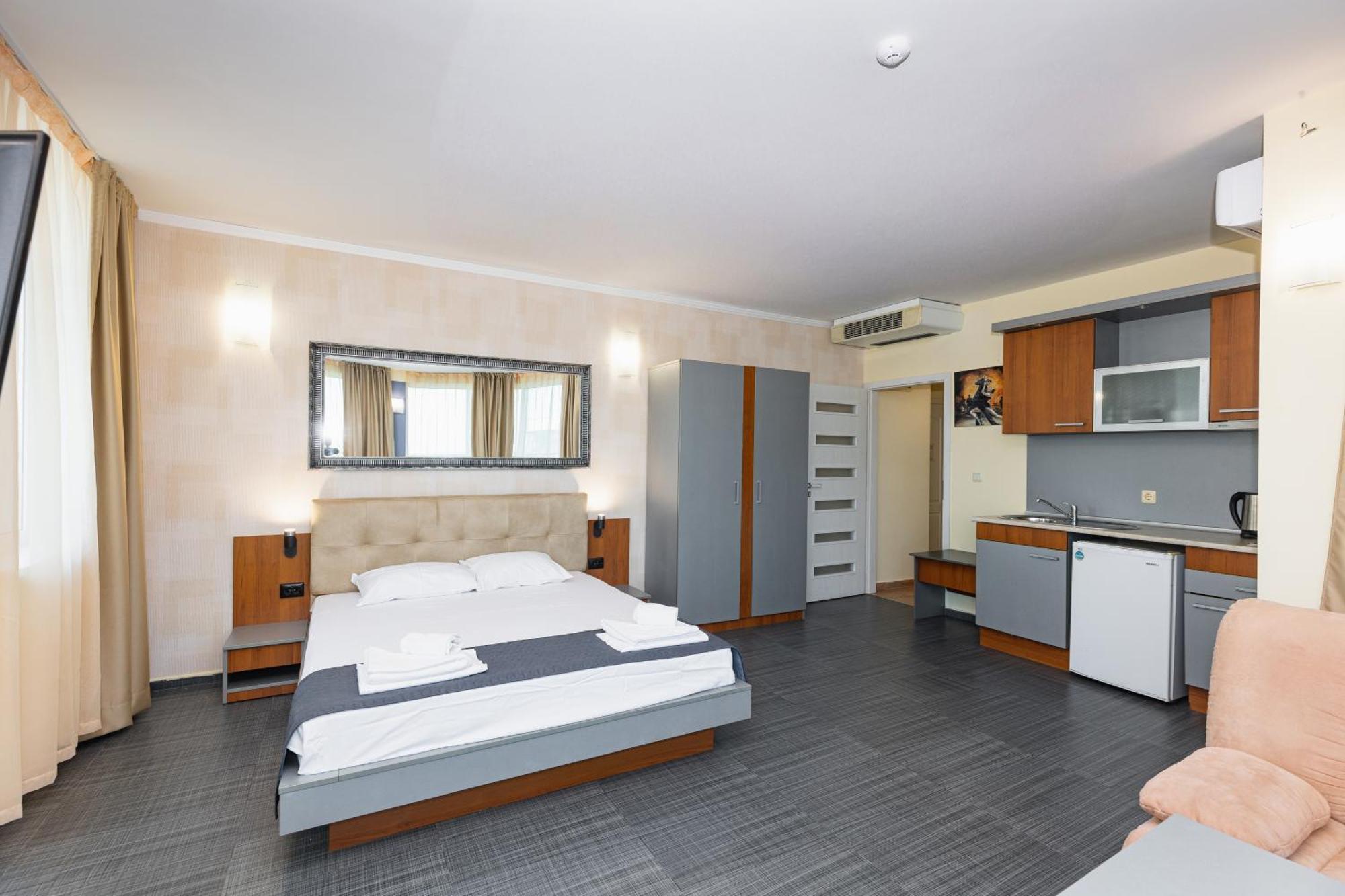 Favorit Aparthotel サニービーチ エクステリア 写真